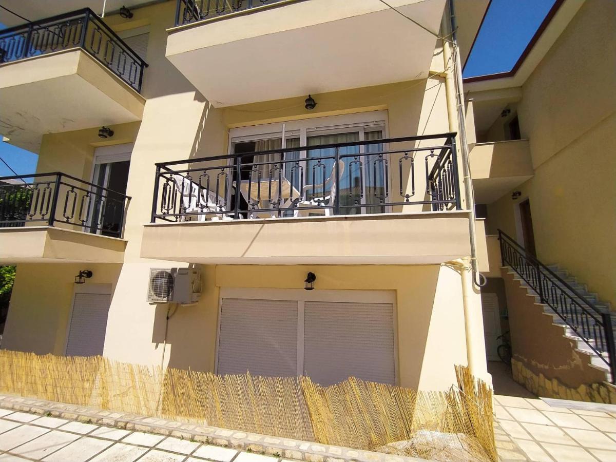 Διαμέρισμα Στην Πόλη Metamorfosi Exterior photo